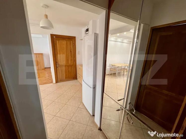 Apartament cu 2 camere decomandat în Rovine