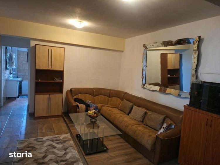 Inchiriez apartament 3 camere - 2