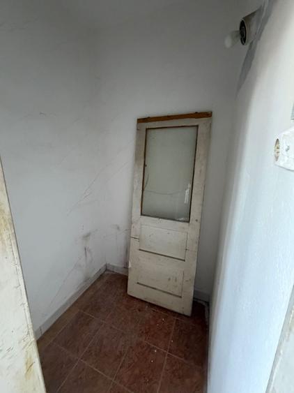 Casă individuală cu 4 camere cu Canalizare în Central