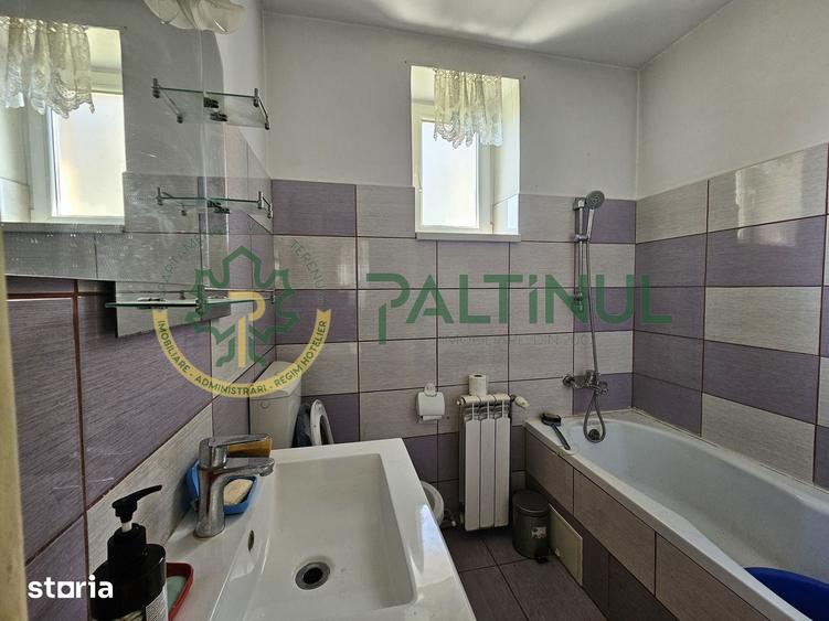 Casă cu 2 camere decomandat cu Teren 335 Mp în Central