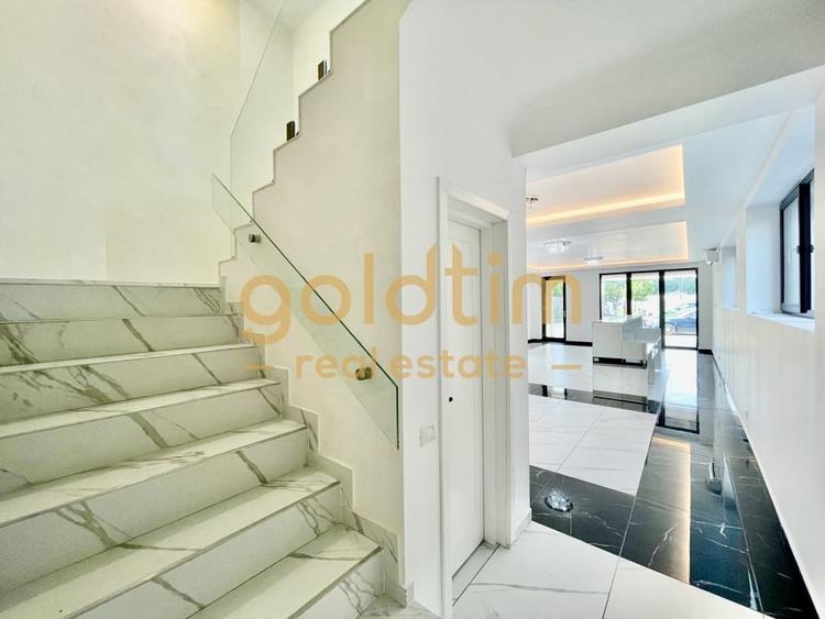 Duplex cu 7 camere cu Canalizare în Pipera