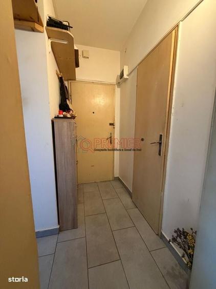 Apartament cu 2 camere semidecomandat în Giurgiului