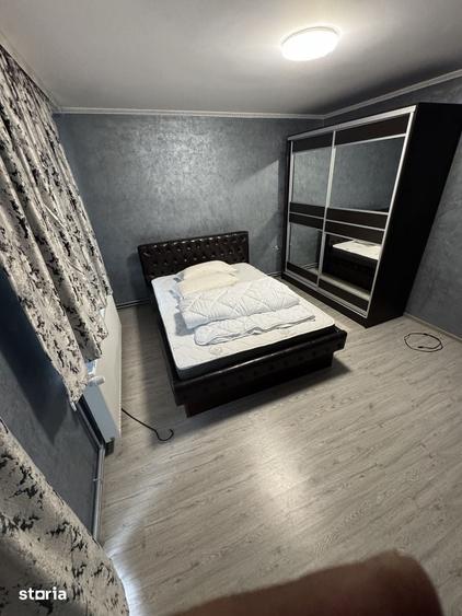 Casă cu 8 camere cu Teren 2800 Mp în Milcoiu