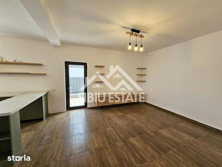 Casă cu 4 camere cu Teren 220 Mp în Central
