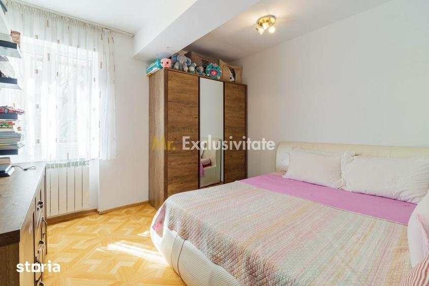 Apartament cu 3 camere în Regie