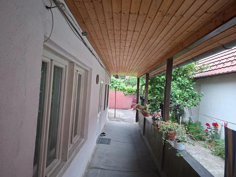 Casă cu 4 camere cu Teren 388 Mp în Central