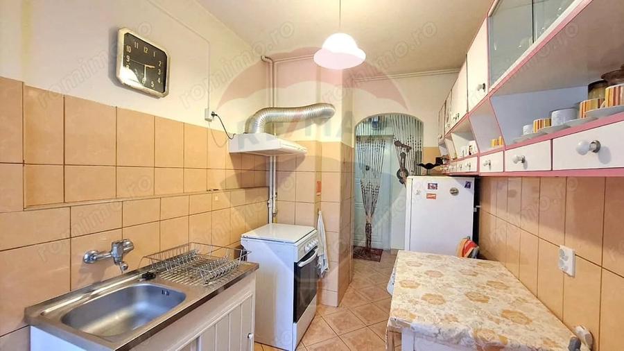 Apartament cu 2 camere decomandat în Central
