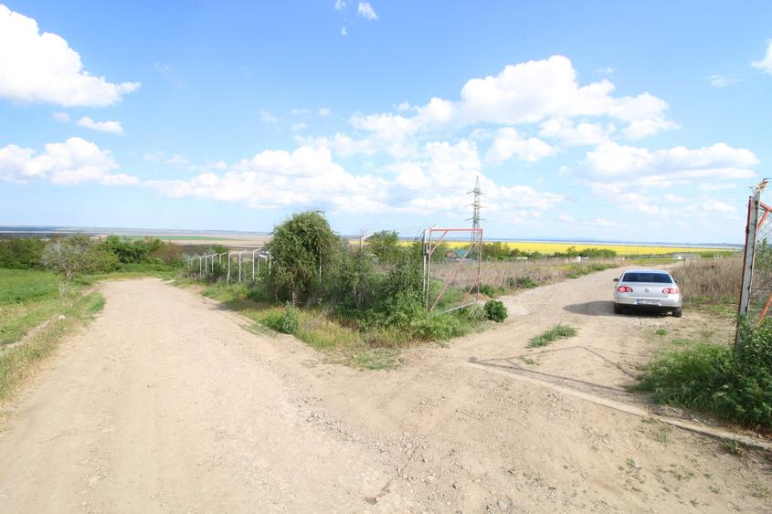Teren Construcții extravilan de 500 mp, în Vânători