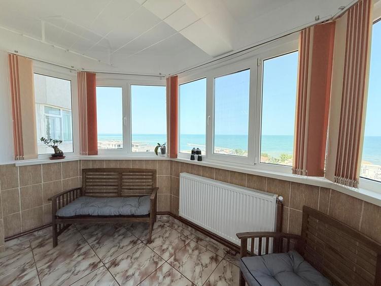 Apartament cu 3 camere decomandat în Faleza Nord