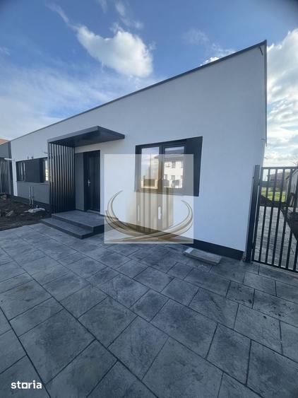 Duplex cu 3 camere cu Canalizare în Dumbrăvița