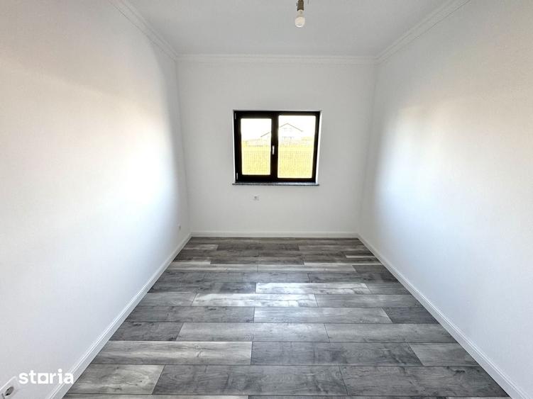 Casă cu 4 camere cu Teren 420 Mp în Holboca