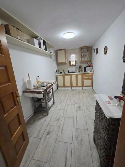 Casă cu 2 camere cu Teren 900 Mp în Preutești