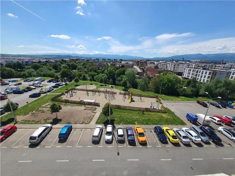 Apartament cu 2 camere semidecomandat, mobilat în Vasile Aaron