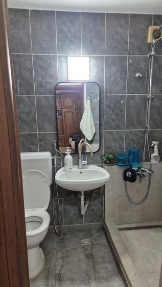 Apartament cu 3 camere decomandat, mobilat în Brâncoveanu