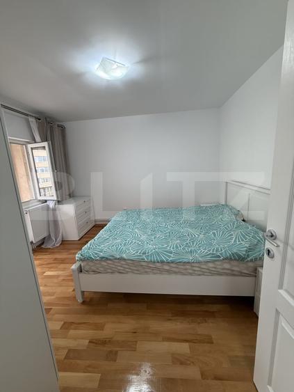 Apartament cu 2 camere, decomandat, modern, zonă centrală, etaj 3 - 4
