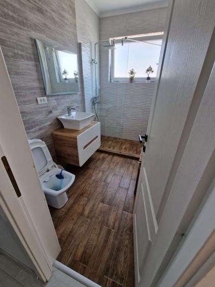 Apartament cu 3 camere decomandat, mobilat în Central