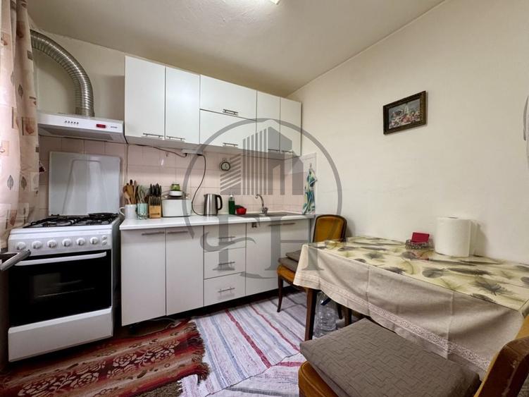 Casă cu 5 camere cu Teren 1190 Mp în Sud