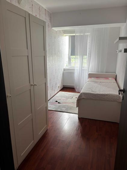 Apartament cu 2 camere decomandat în Valea Oltului