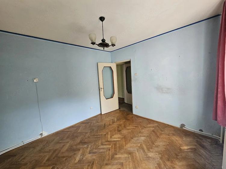 Apartament cu 2 camere semidecomandat în Mihai Eminescu