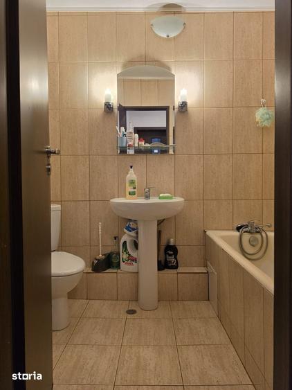 Proprietar,vand garsoniera, metrou Piata Muncii, 42 mp utili, etaj 4/8 - 4