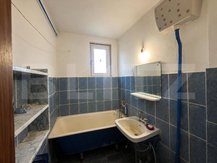 Apartament cu 2 camere decomandat în Rovine