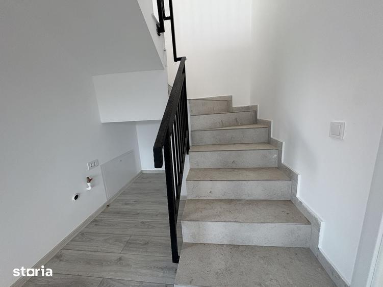 Casă cu 4 camere cu Teren 465 Mp în Miroslava