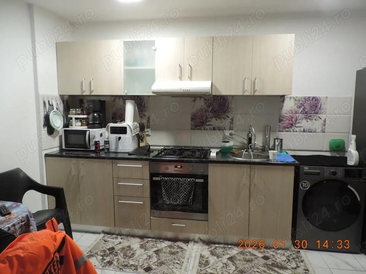 Casă cu 5 camere cu Teren 144 Mp în Rahova