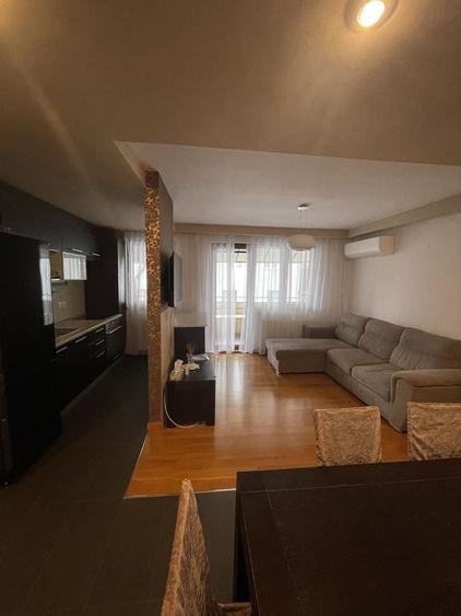 Apartament cu 3 camere decomandat în Andrei Mureșanu