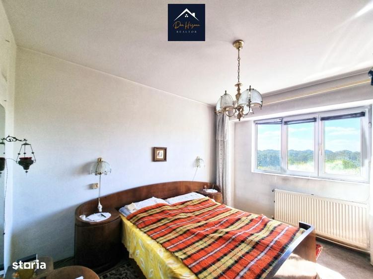 Apartament cu 4 camere decomandat în Tineretului