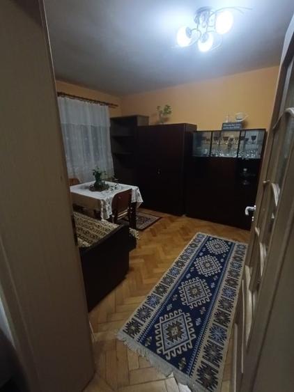 Apartament cu 2 camere semidecomandat, mobilat în Dumbrava 2