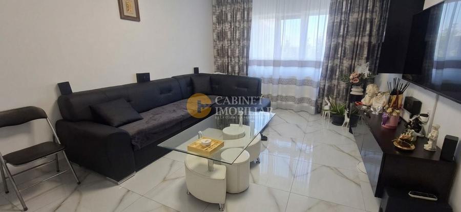 Apartament cu 3 camere decomandat, mobilat în Tomești