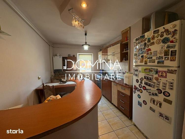Apartament cu 4 camere decomandat în Central
