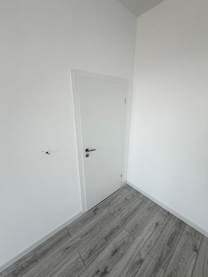 Penthouse cu 4 camere semidecomandat în Galata