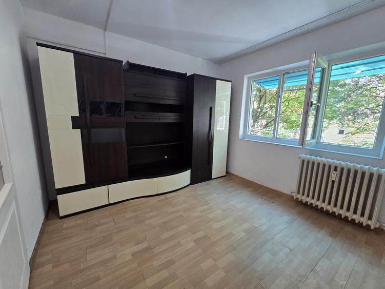 Garsonieră semidecomandată în Podu Roș
