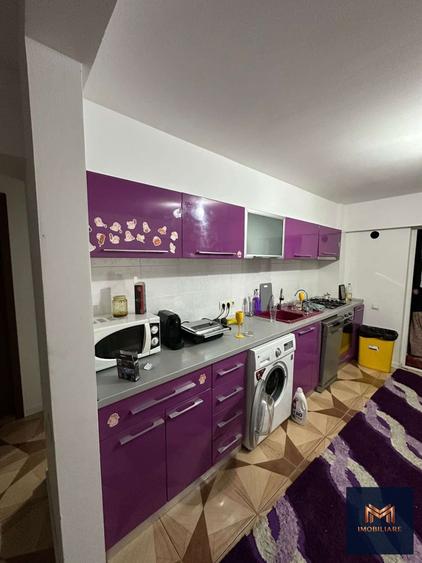 Apartament cu 4 camere decomandat în Central