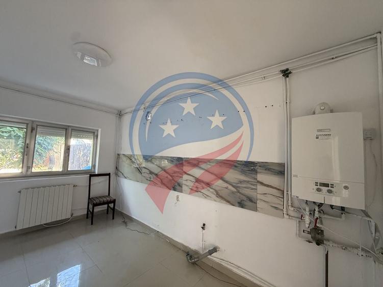 Casă cu 5 camere cu Teren 372 Mp în Central