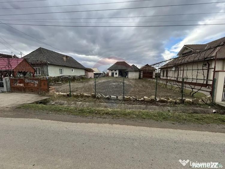 Casă cu 3 camere cu Teren 682 Mp în Sălsig