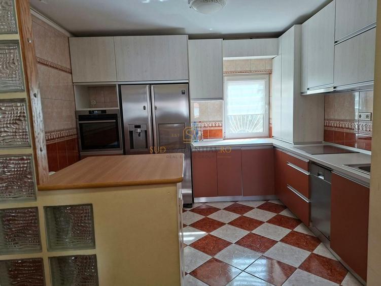 Apartament cu 4 camere decomandat, mobilat în Cotroceni