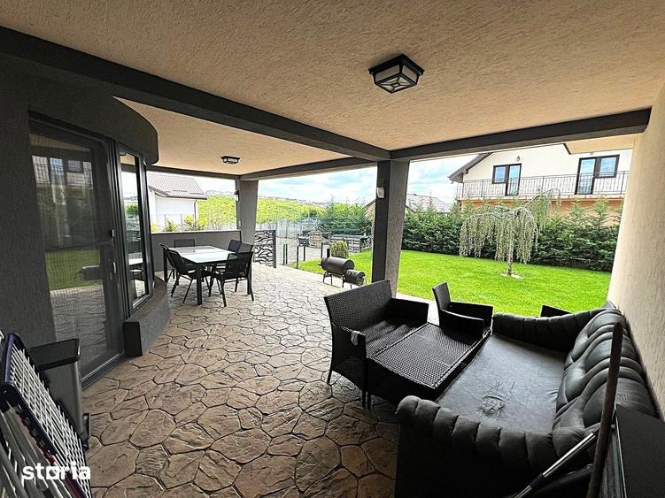 Casă cu 5 camere cu Teren 1700 Mp în Bucium
