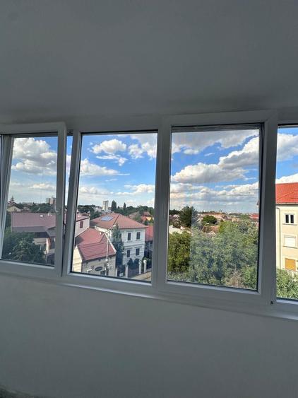 Garsonieră decomandată în Central