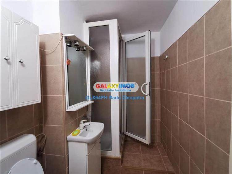 Apartament cu 2 camere semidecomandat în Enachiță Văcărescu