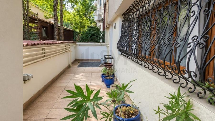 Apartament cu 3 camere decomandat în Primăverii