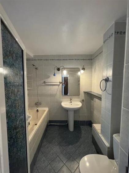 Apartament cu 2 camere decomandat în Aeroport