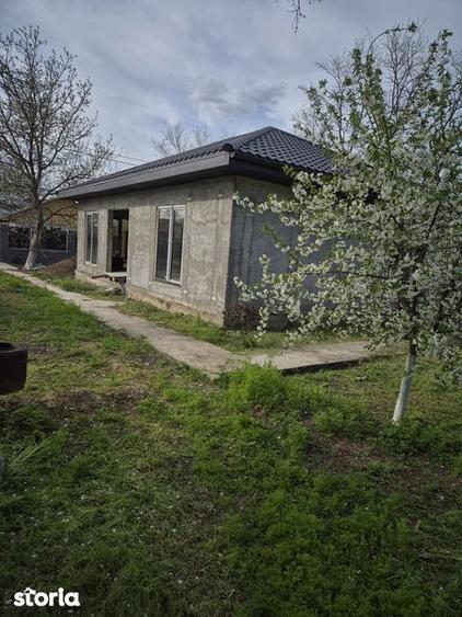 Casă cu 2 camere cu Teren 80 Mp în Alexeni