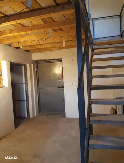 Casă cu 2 camere cu Teren 713 Mp în Petros