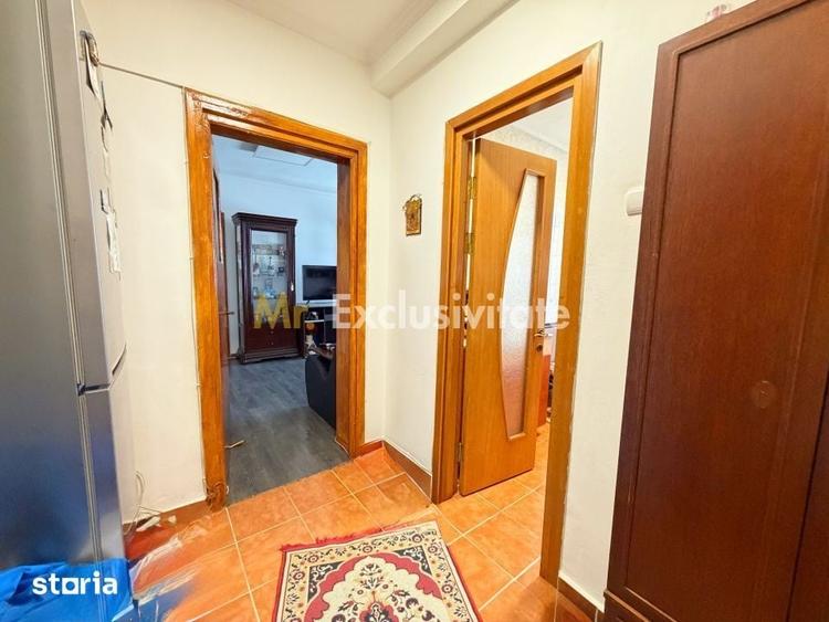 Apartament cu 2 camere semidecomandat în Craiovei