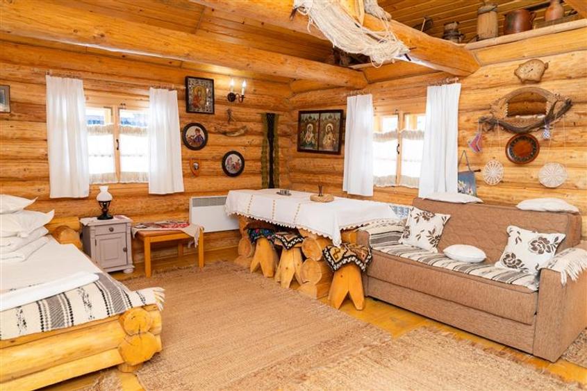 Hotel/Pensiune, de 1,172 mp, în Vama