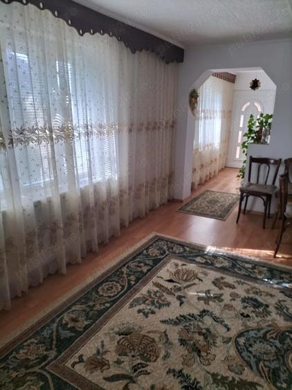 Casă cu Teren 6400 Mp în Băbășești