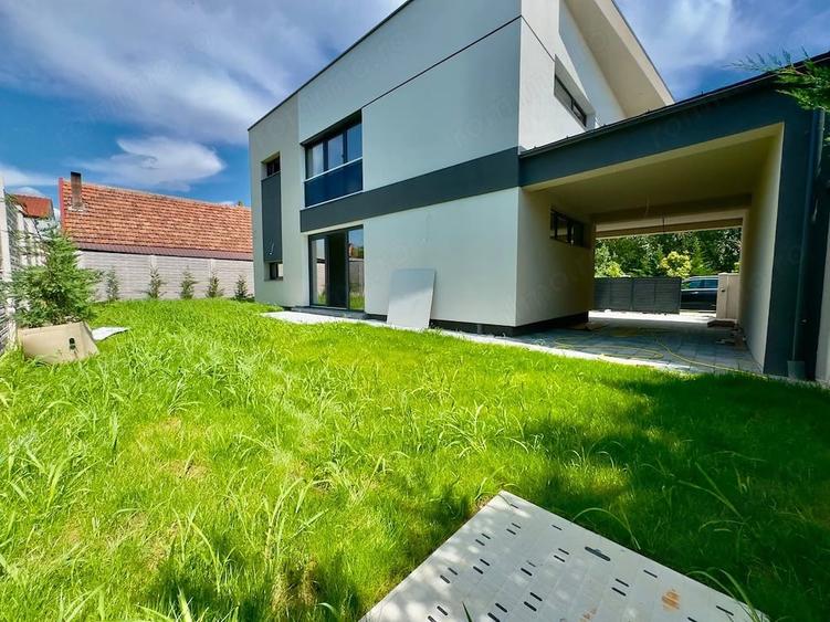 Casă cu 4 camere cu Teren 310 Mp în Ciarda Roșie
