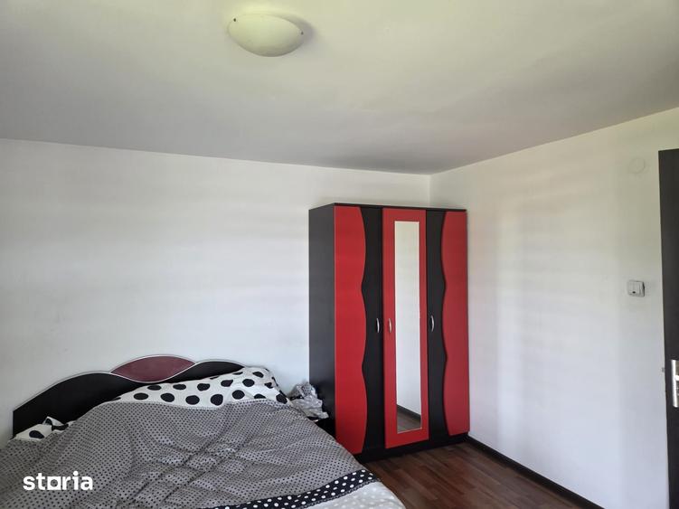 Casă cu 4 camere cu Teren 964 Mp în Țițești
